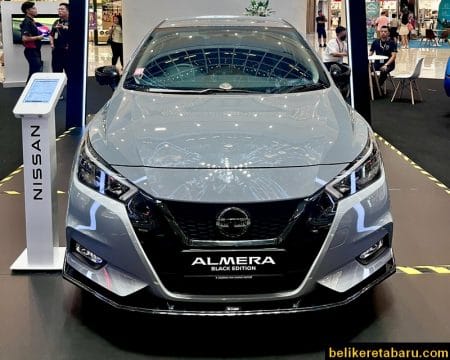 Pandangan Hadapan Nissan Almera Black Edition