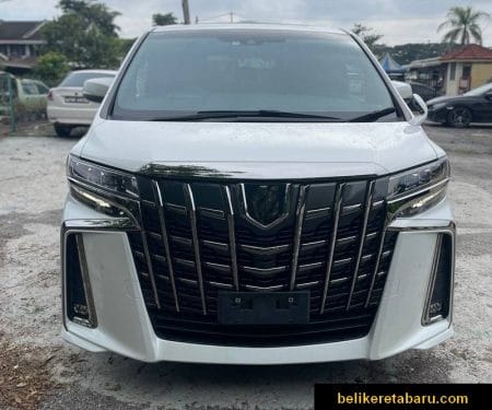 Pandangan hadapan kereta Toyota Alphard recond 3rd generation warna putih
