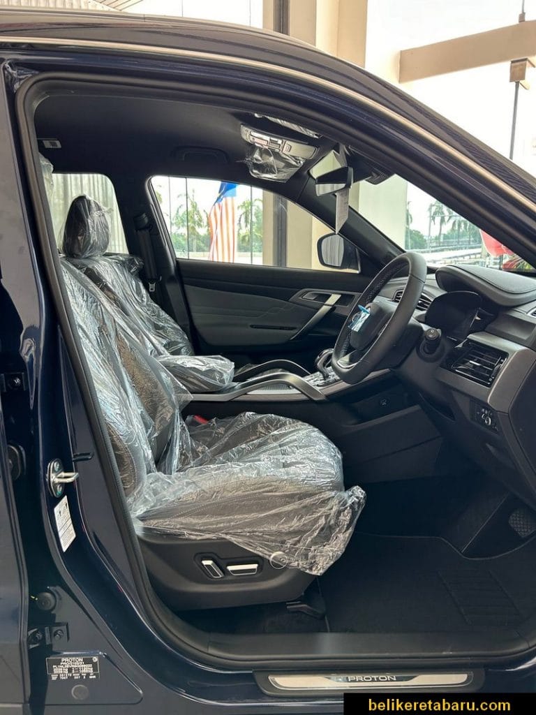 Gambar seat tempat duduk hadapan kereta Proton X70