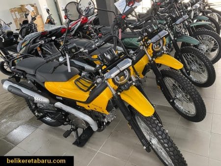 Pandangan Tepi Motosikal Aveta Ranger Max Warna Kuning Popular Di Sabah