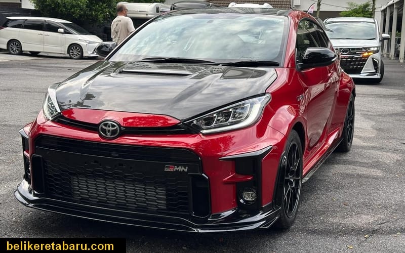Kereta import terpakai recond Toyota GR Yaris warna merah