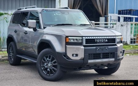Kereta import terpakai recond Toyota Landcruiser warna beige